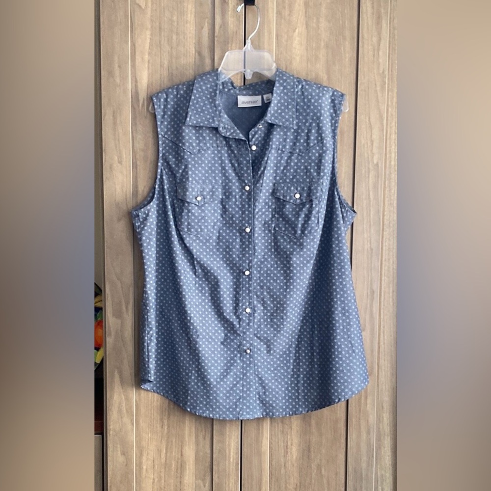 NWT! Avenue Sleeveless Blue Gray Dotted Shirt | 18/20
